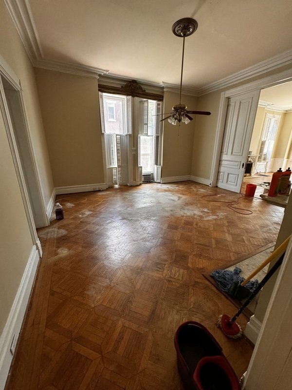Huge bottom floor apartment next to Monroe Park! property image