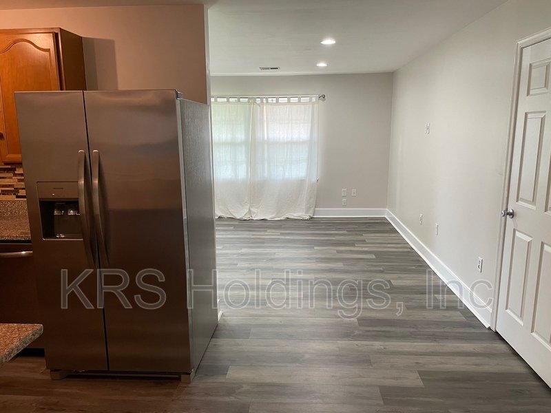 Bright property image