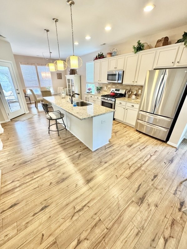 Beautiful 2BR/2.5BA End-Unit Townhouse in Magnolia Green! property image