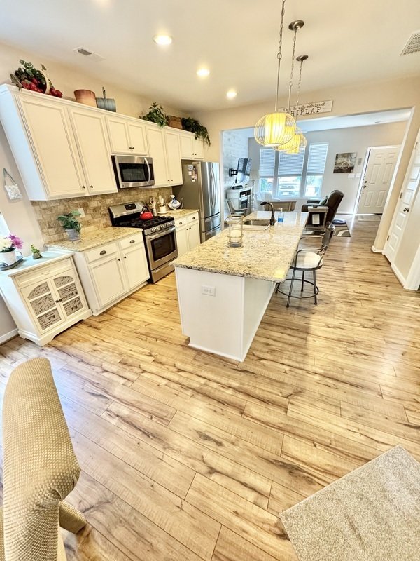 Beautiful 2BR/2.5BA End-Unit Townhouse in Magnolia Green! property image