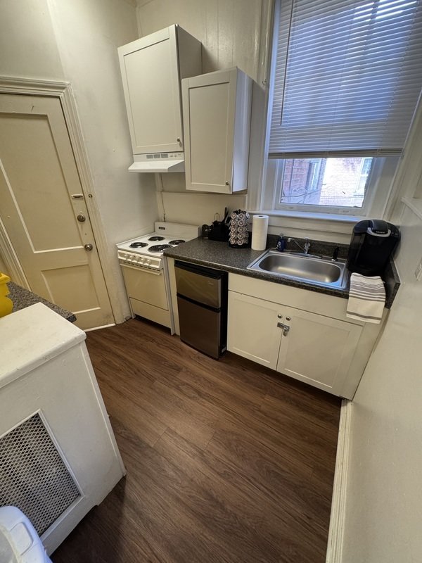 Studio apartment with all utilities included! property image