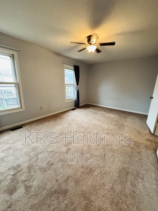 Spacious Townhome Fredericksburg Available! property image