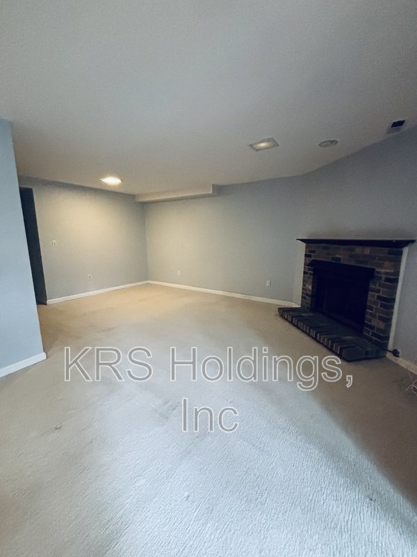 Spacious Townhome Fredericksburg Available! property image