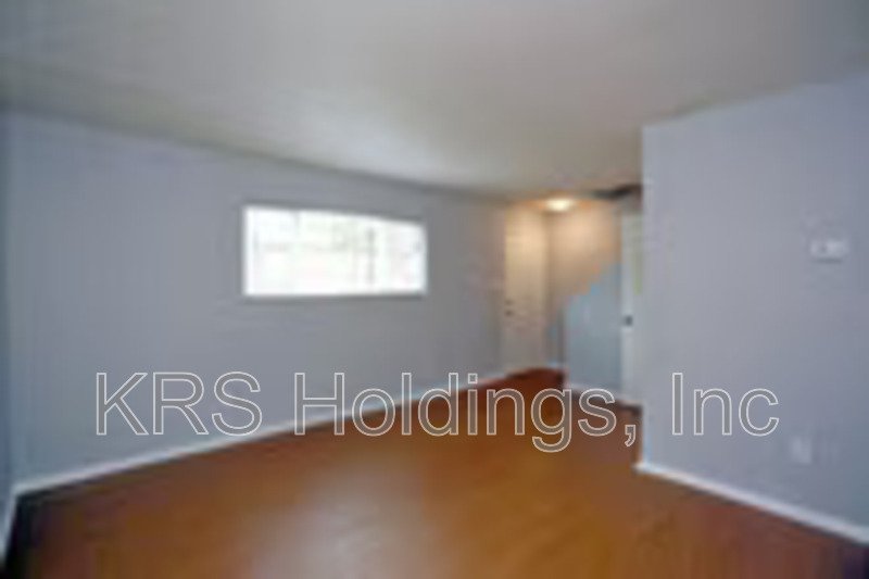 ✨ 4-Bedroom Townhome Available at Soundview Townhomes! ✨ 1046/MO rent special property image