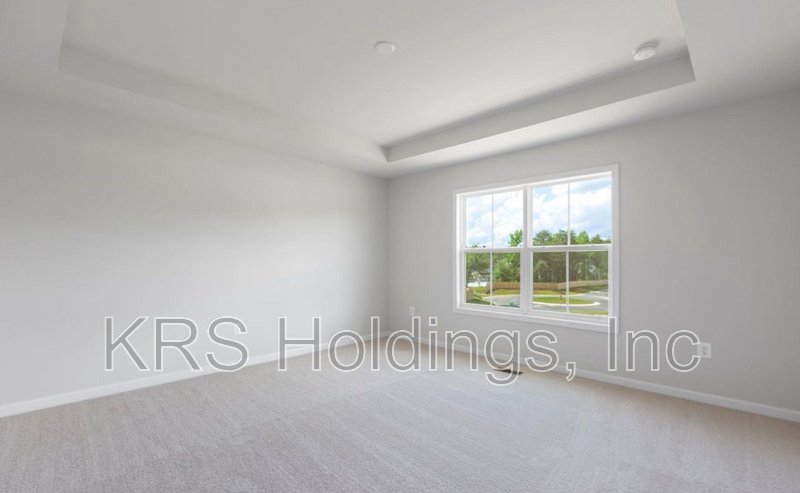 Beautiful Modern Newer Construction property image