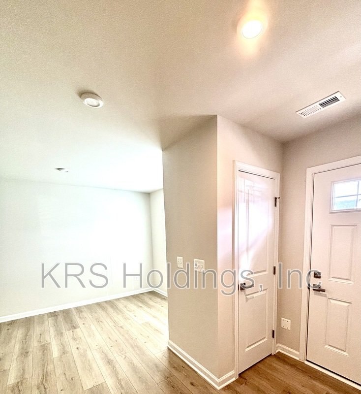 Brand New End Unit property image