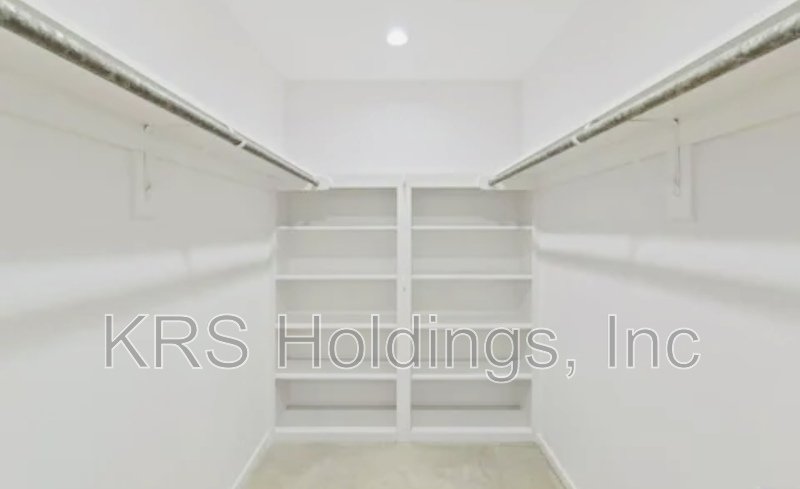 Bright property image