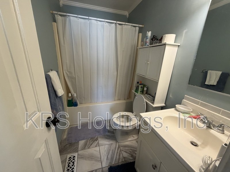 6040 Capital Place property image