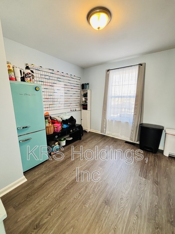 Renovated Corner lot Available for April property image