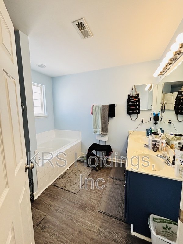 Renovated Corner lot Available for April property image