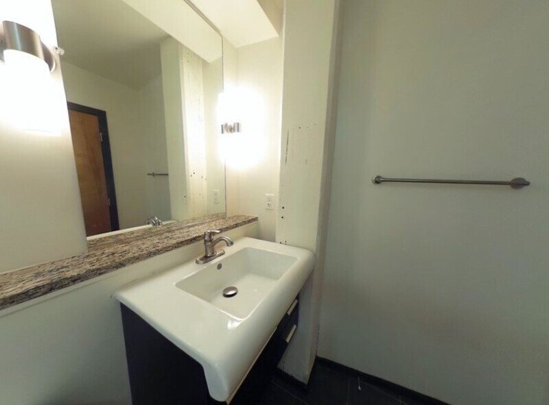 Bright property image