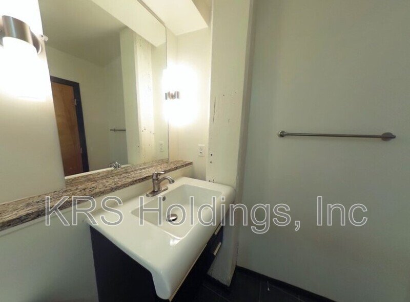 Bright property image