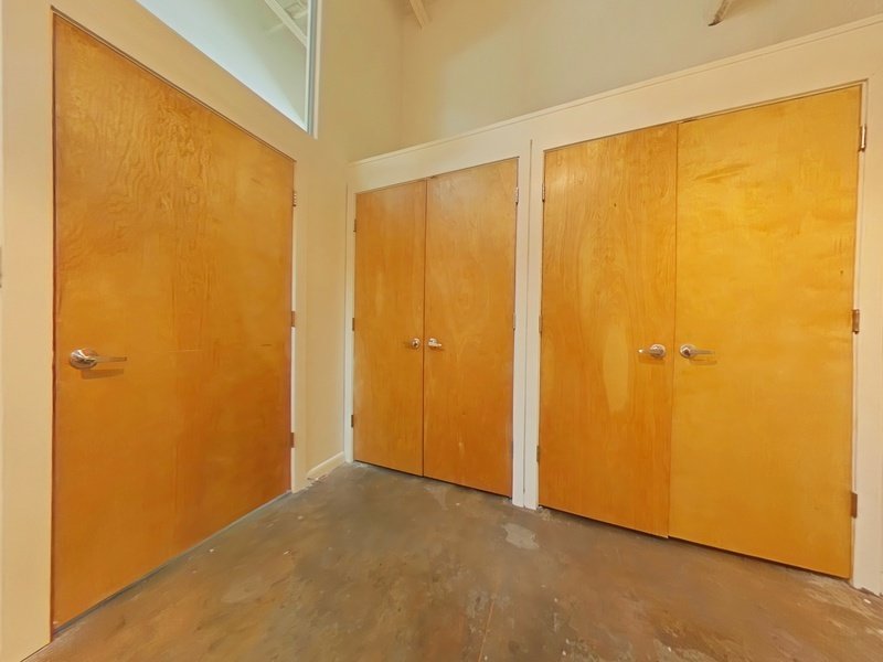 Open property image