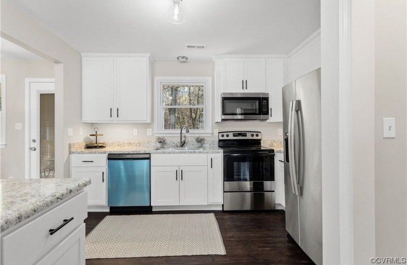 1224 W Roslyn Rd property image