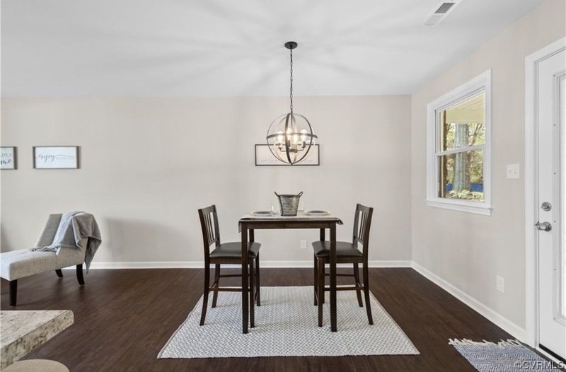 1224 W Roslyn Rd property image