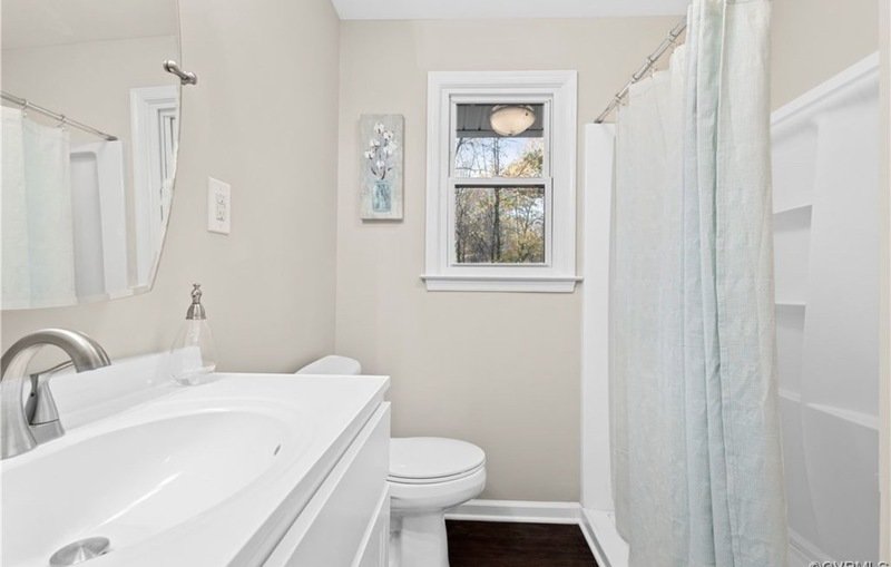 1224 W Roslyn Rd property image