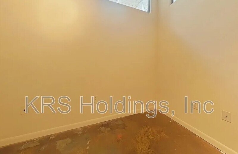 Bright property image