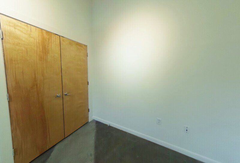 Bright property image