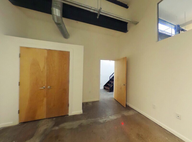 Bright property image