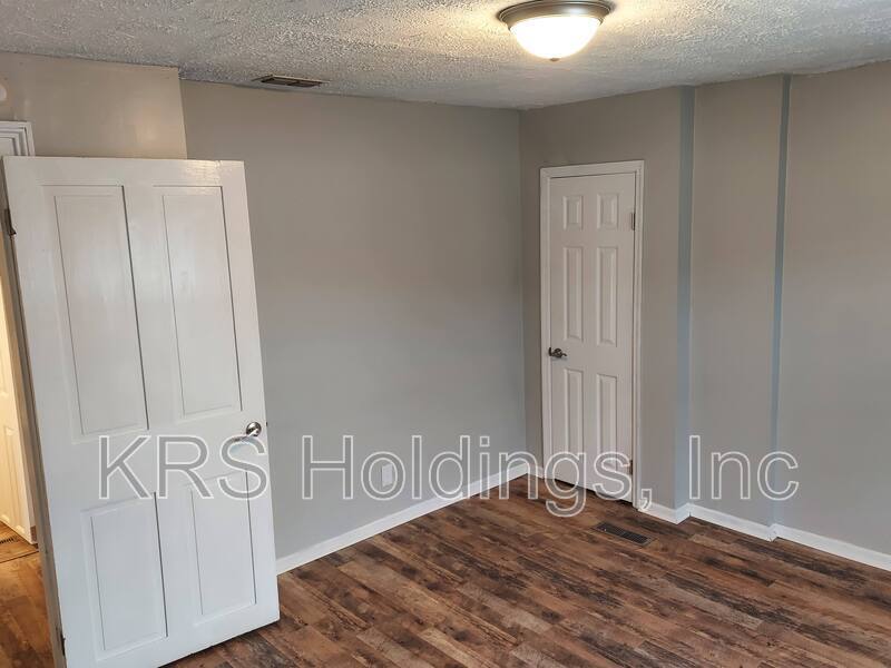 Rental in Staunton, 3 BR Apartment Minutes from Downtown property image