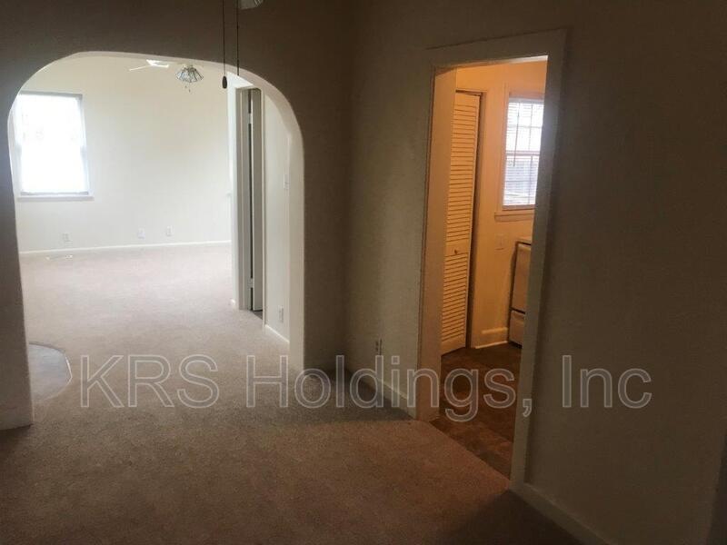Maycox Ave: Spacious 3BR Duplex property image