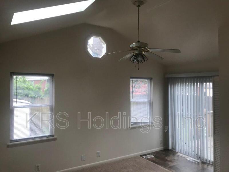Maycox Ave: Spacious 3BR Duplex property image
