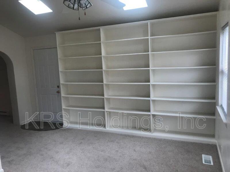 Maycox Ave: Spacious 3BR Duplex property image
