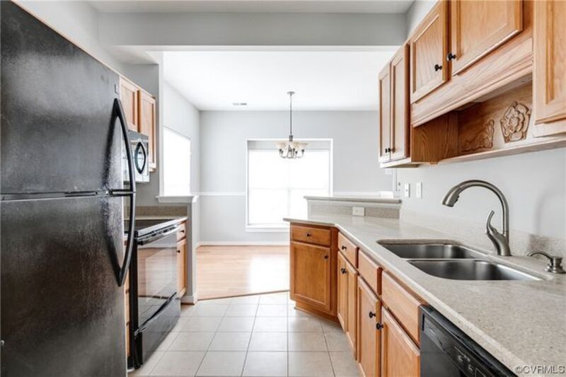 Bright property image