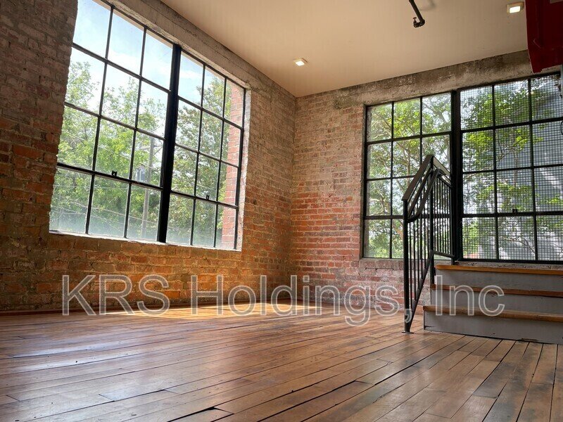 123 Pine St 39 property image