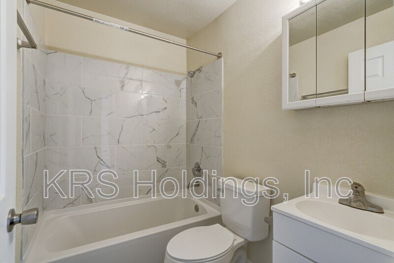 1517 HALIFAX ST APT 8 property image