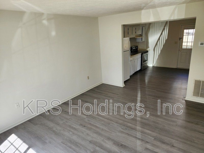 Recently Remodeled 2 BR Townhouse in Staunton property image