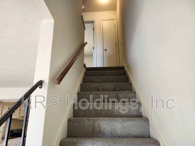 Recently Remodeled 2 BR Townhouse in Staunton property image
