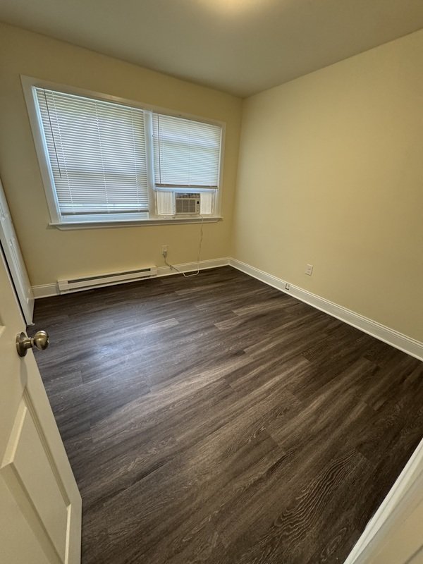 408 S West St property image