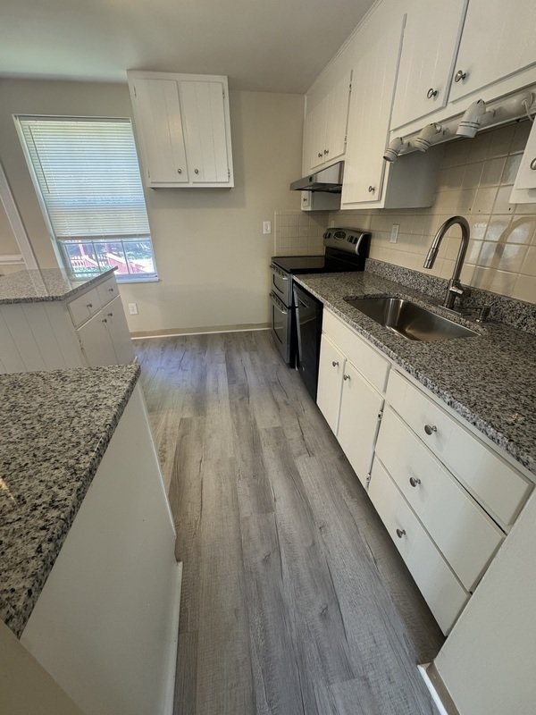 4020 Laurelwood rd property image
