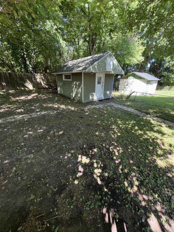 4020 Laurelwood rd property image