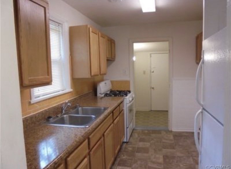 1607 Minefee St property image