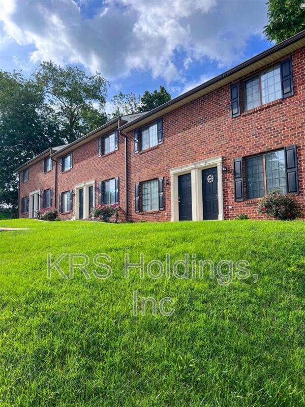 AVAILABLE NOW-Recently Remodeled 2 BR Townhouse in Staunton property image
