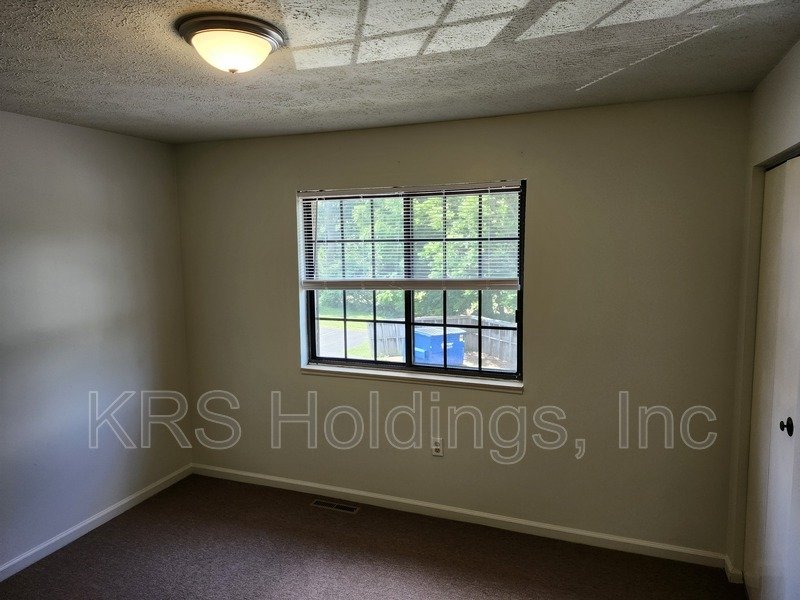 AVAILABLE NOW-Recently Remodeled 2 BR Townhouse in Staunton property image