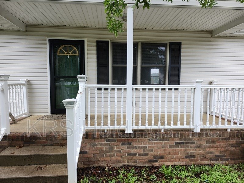 AVAILABLE NOW: Single Family 3 BR, 2 Bath Rental House in Fishersville property image