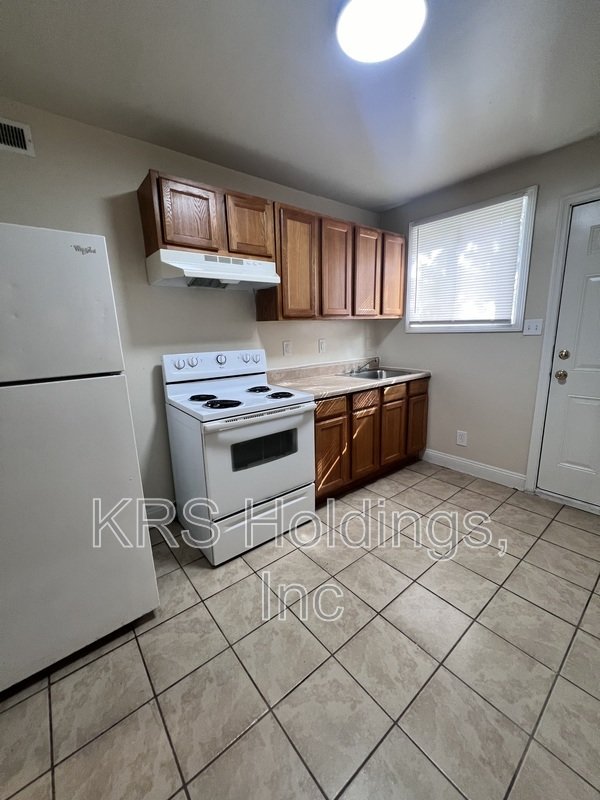 Bright property image