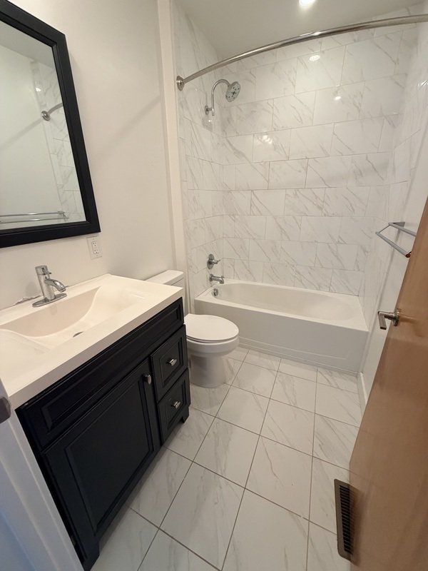 Spacious 2 Bedroom, 2 Bath Apartment + Bonus Office | Utilities & Internet Included! property image