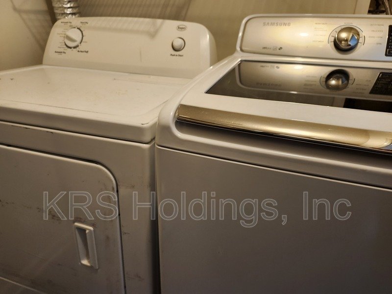 AVAILABLE NOW-Recently Remodeled 2 BR Townhouse in Staunton property image