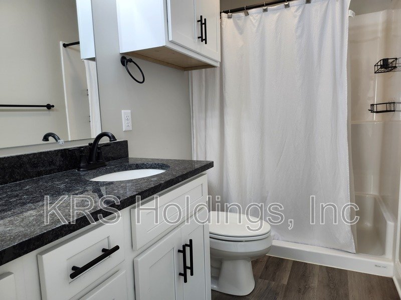 October Special-$500 OFF 1ST MONTH'S RENT-Practically New 3 BR, 2.5 Bath Townhome, Great Harrisonburg Location property image