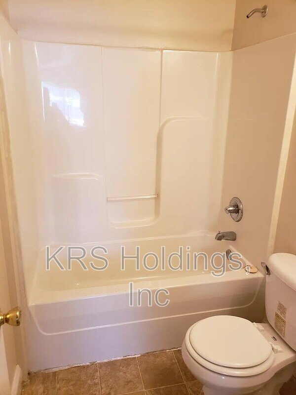 2104 Phaup st Unit B property image