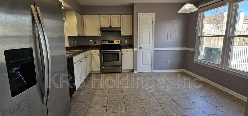 Bright property image