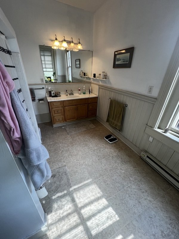 Huge 1 bedroom by Monroe Park! property image
