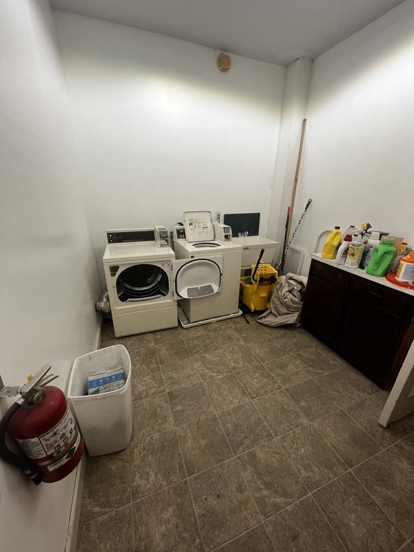 Huge 1 bedroom by Monroe Park! property image