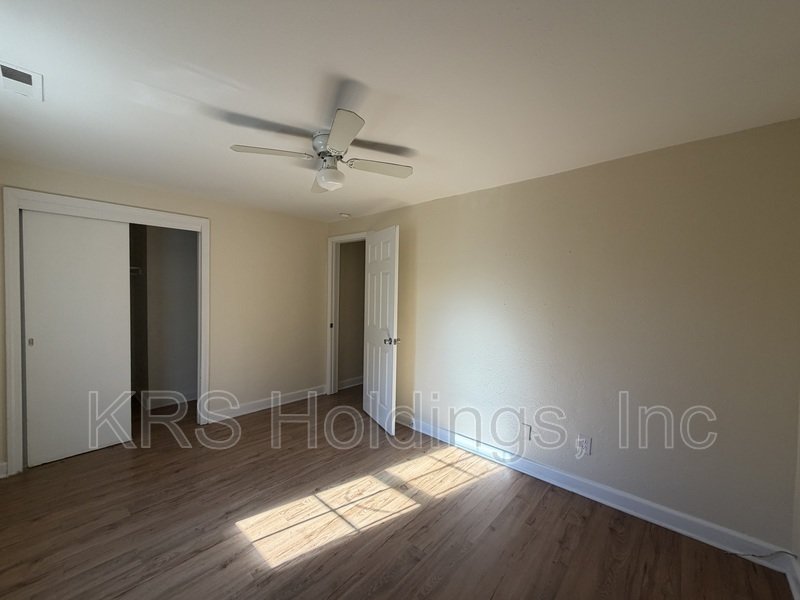 716 31st St B property image