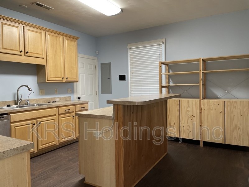 Bright property image