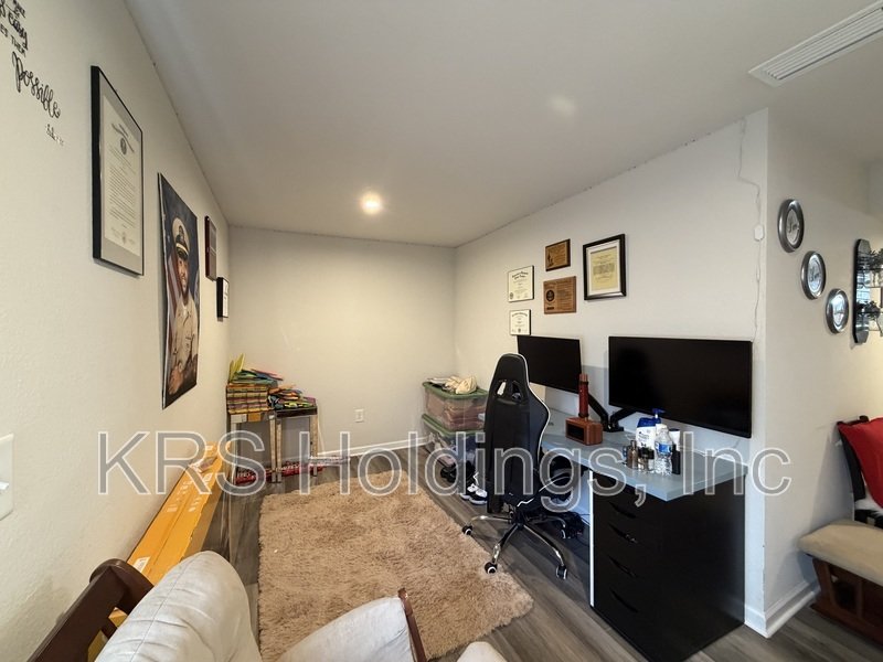 Bright property image